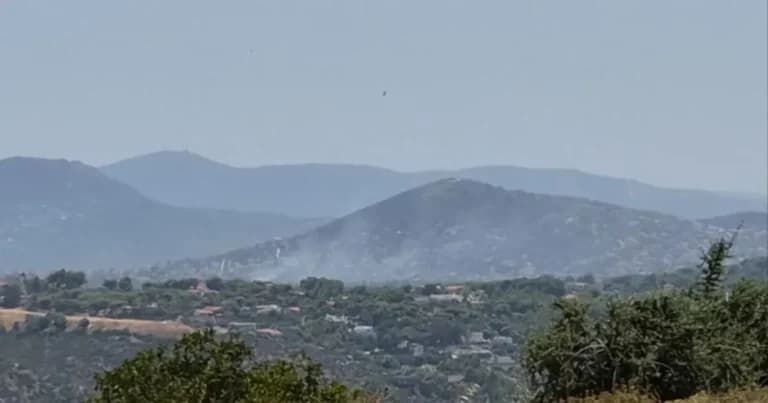 Φωτιά στη Λέσβο και στην Αρτέμιδα θέτει σε συναγερμό το 112