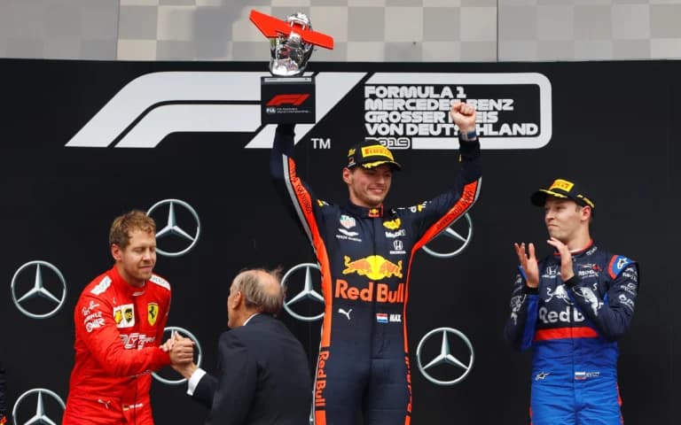 Ο Χάμιλτον θυμάται τη νίκη στο Grand Prix Ουγγαρίας