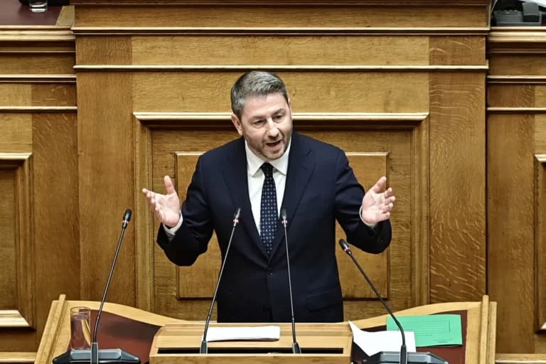 Η Βουλή ψήφισε τη Συνταγματική Αναθεώρηση χωρίς συναίνεση
