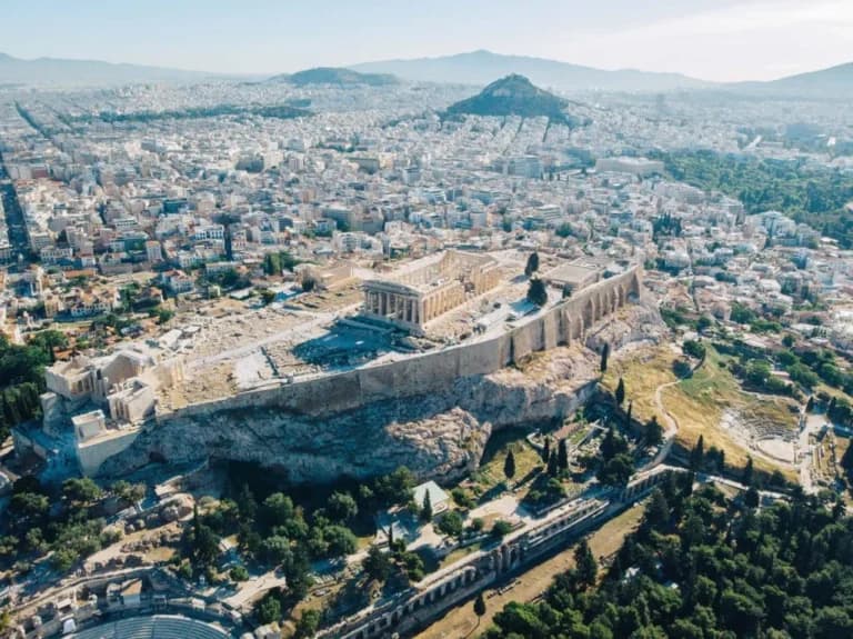 Φρένο στις βραχυχρόνιες μισθώσεις στο κέντρο της Αθήνας