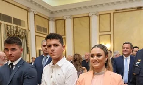 Αριστούχοι, δασκάλα και πιλότος F-16 στο Προεδρικό Μέγαρο