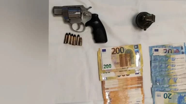Χειροβομβίδα κατά Ντογιάκου: Αναζητείται ο τέταρτος
