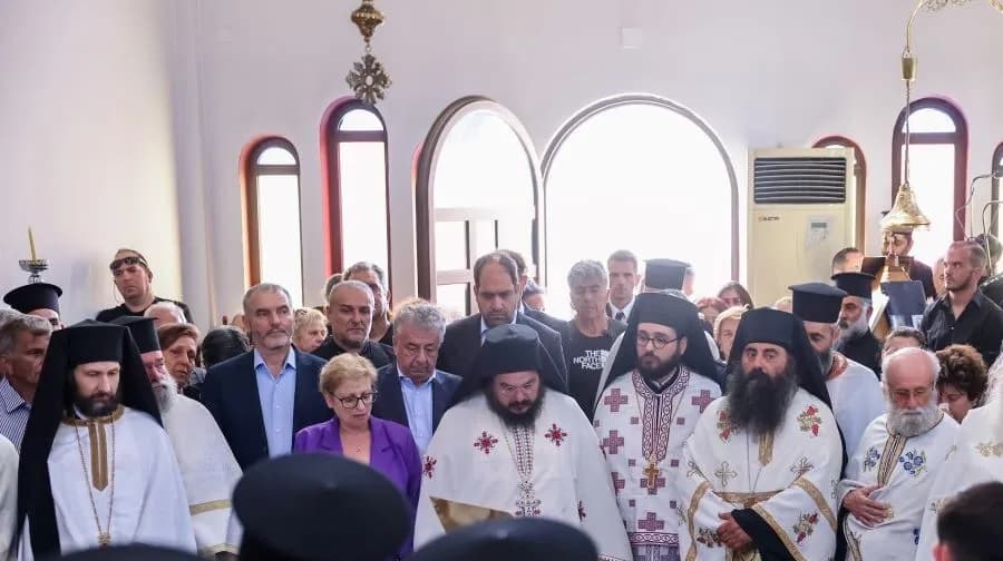 Θρήνος στο Ρέθυμνο: Κηδεύτηκε ο πυροσβέστης Διαμαντάκης