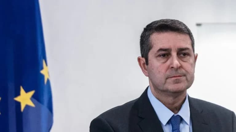 Ο Μυλωνάκης μιλά για την κατάρρευσή του στο Μαξίμου
