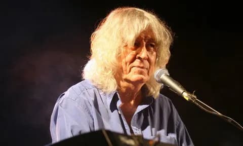 Η νύχτα που ο Κηλαηδόνης έκανε το «Woodstock» της Αθήνας