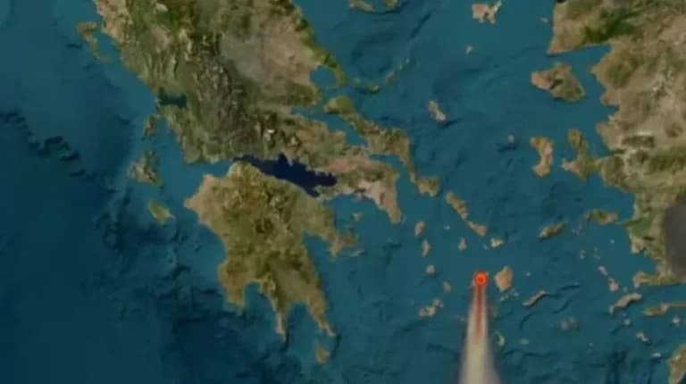 Πάρος: Καπνός από τη φωτιά έφτασε έως την Κρήτη