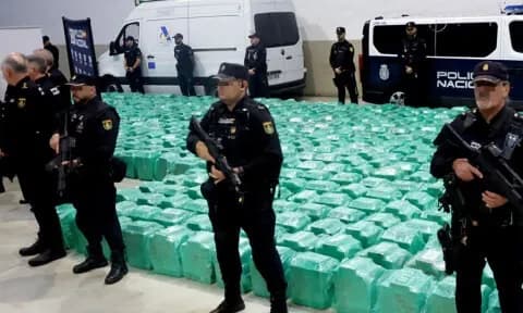 Η κοκαΐνη, το Ντουμπάι και ο συγγενής του βασιλιά της Ισπανίας