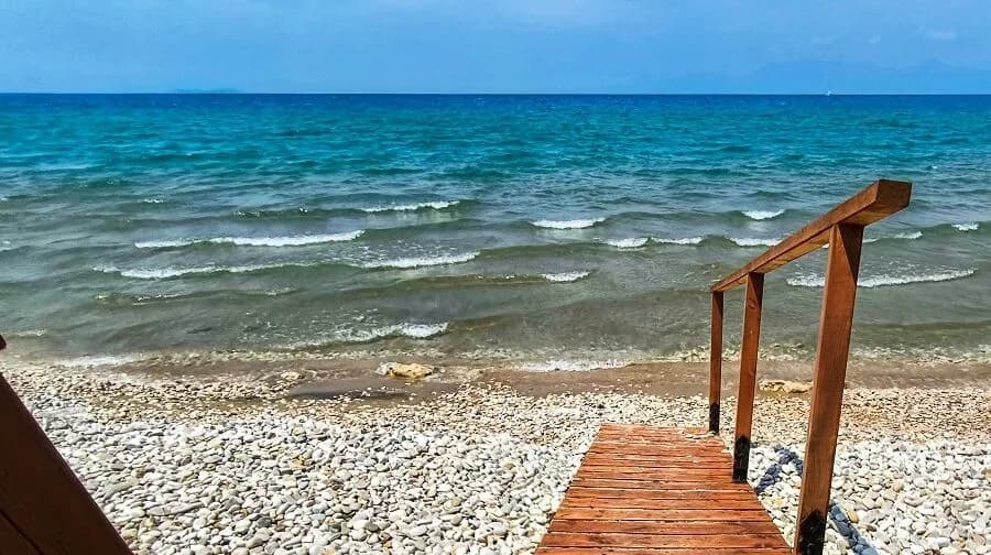 Ο καιρός αλλάζει: Έρχονται μπόρες και πτώση θερμοκρασίας