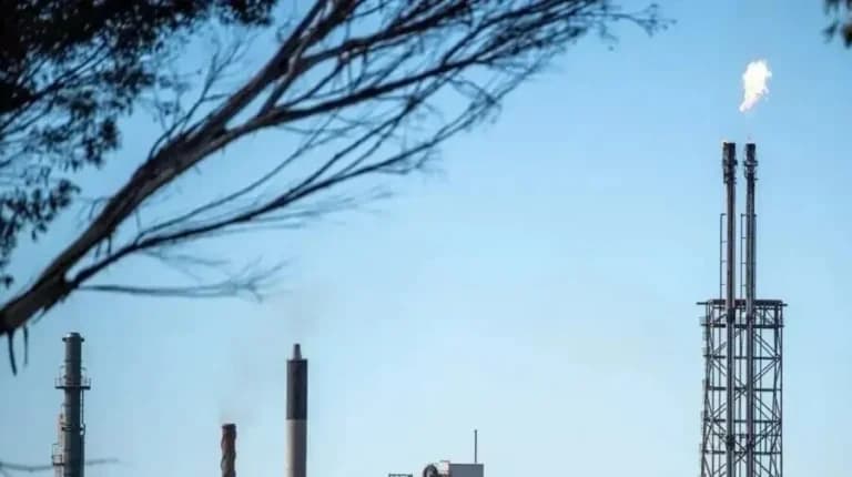 Εκτόξευση τιμών πετρελαίου λόγω κρίσης στο Ιράν