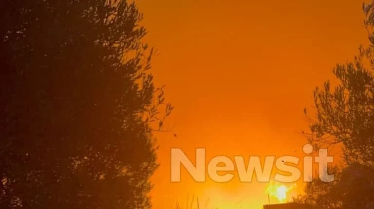 Ανεξέλεγκτη φωτιά στο Ωραιόκαστρο   Εκκενώθηκε η Ανθούπολη