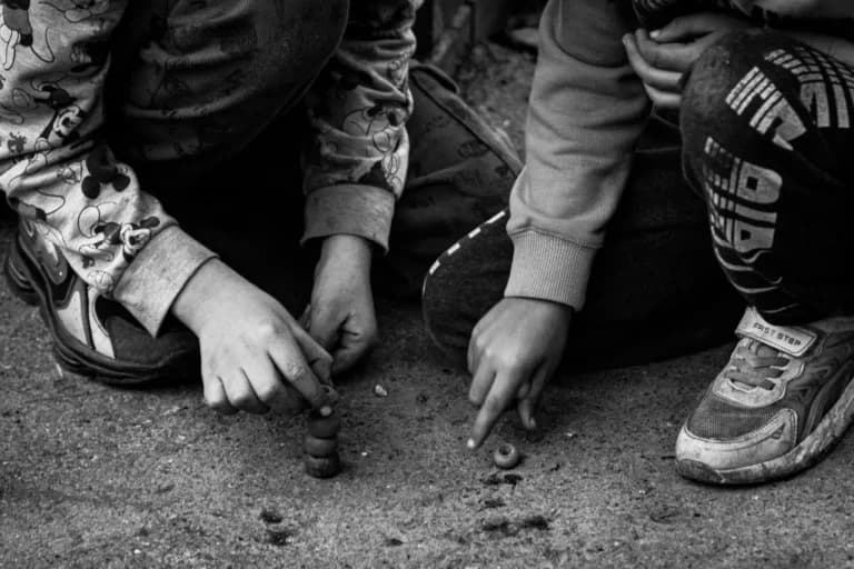 Σύλληψη 54χρονης στη Θεσσαλονίκη για συνθήκες διαβίωσης παιδιών