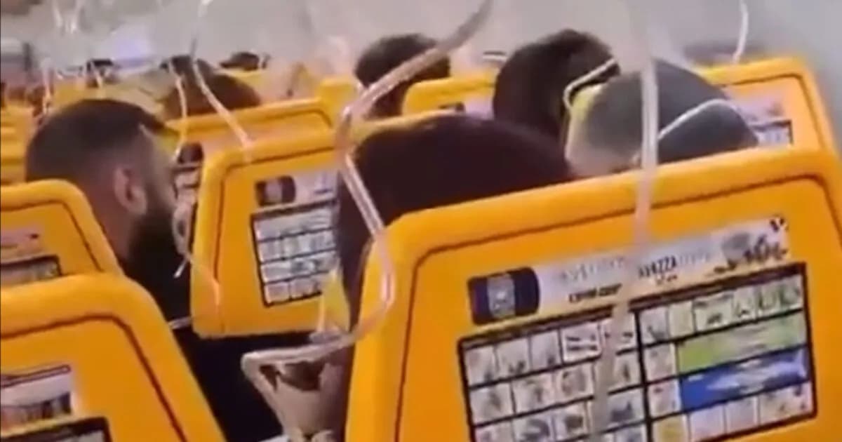 Το παράθυρο έσπασε σε πτήση της Ryanair από Θεσσαλονίκη