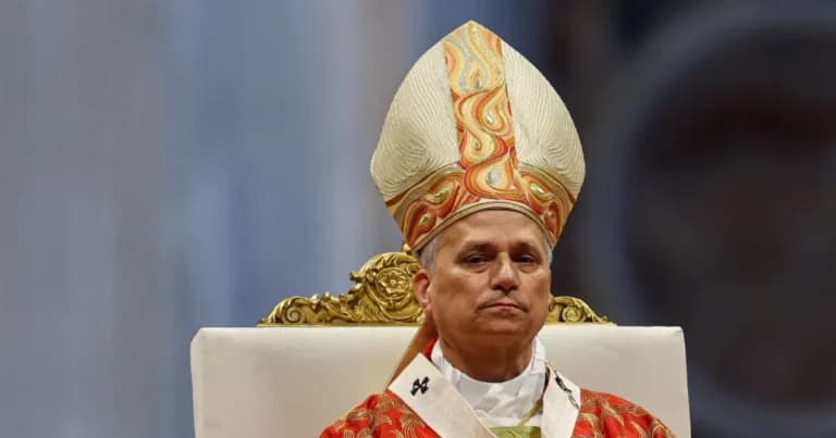 Το Βατικανό αφόρισε έξι λεφεβριανούς κληρικούς στην Ελβετία