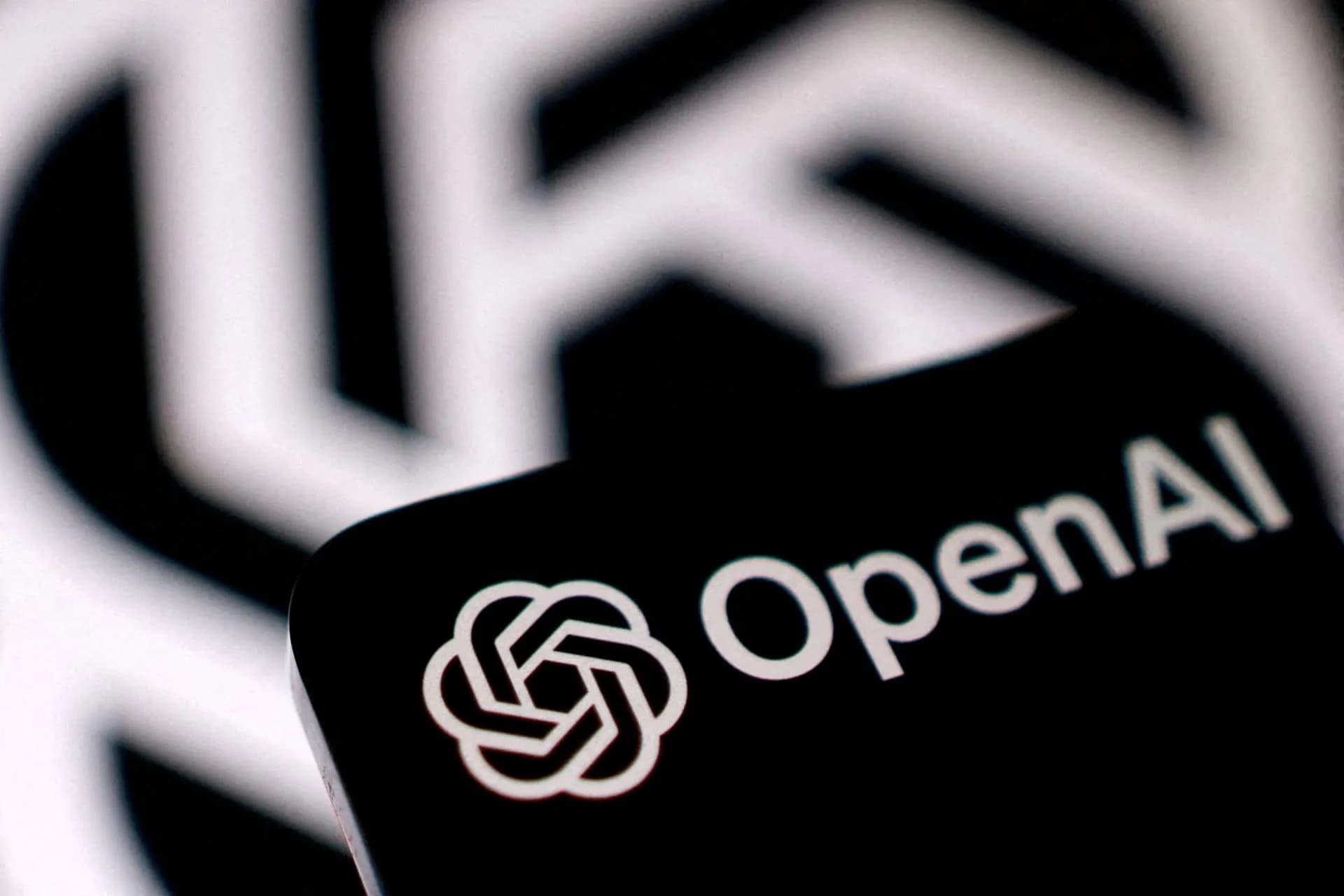 Η OpenAI αναστέλλει εσωτερικές δραστηριότητες για το Astra