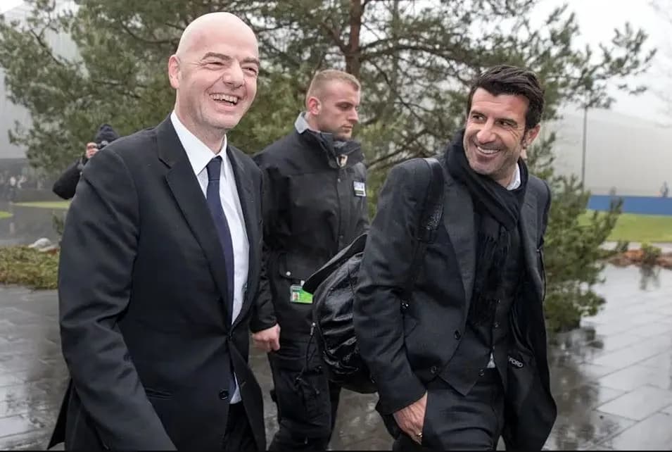 Ο Φίγκο ζητά την άμεση παραίτηση του Ινφαντίνο από τη FIFA