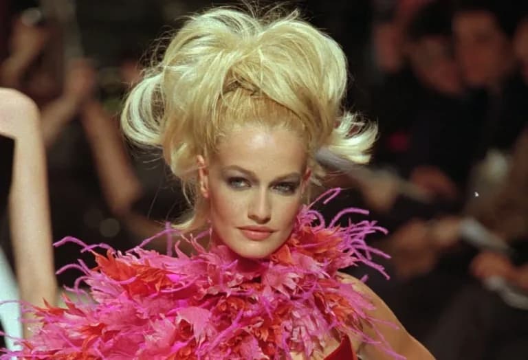 Η Karen Mulder επιστρέφει μετά από 25 χρόνια σιωπής