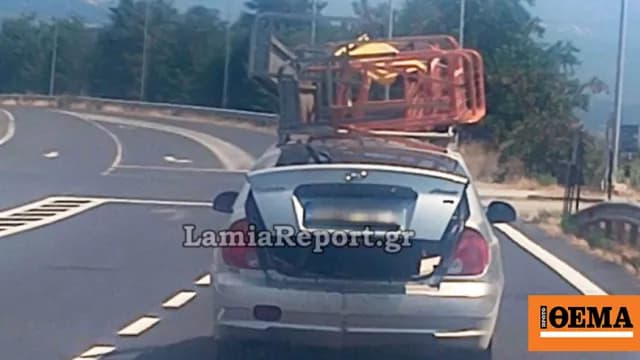 Αυτοκίνητο με σχολικά θρανία στην Ανθήλη προκαλεί αίσθηση