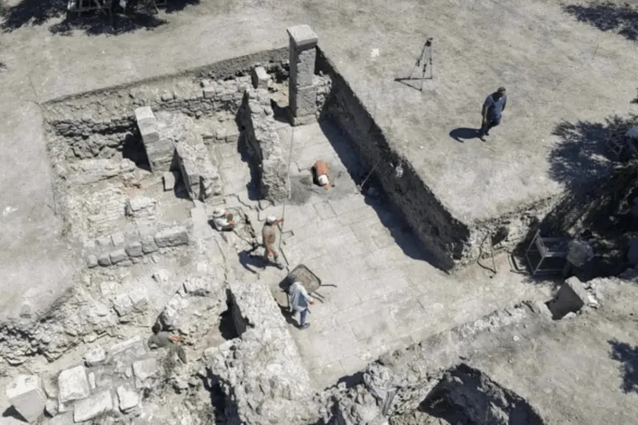 Οι αρχαιολόγοι αποκαλύπτουν ρωμαϊκό λουτρό στην Τουρκία