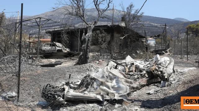 Η Δυτική Αττική στάχτη μετά τη φονική πυρκαγιά