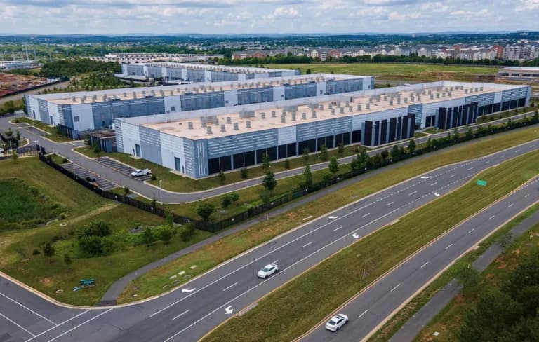Η Ραγδαία Επέκταση των Data Centers Διχάζει τις ΗΠΑ