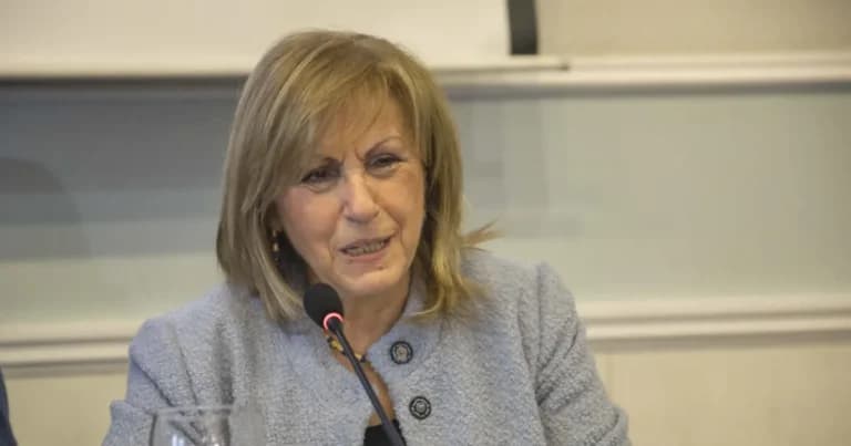 Ο Γάλλος πατέρας σώθηκε μετά την ανατροπή τζετ σκι στην Ταϊλάνδη