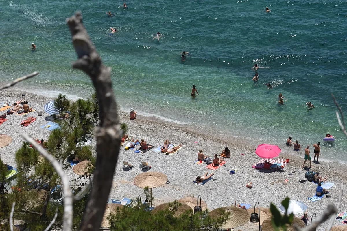 Ο καιρός σήμερα: Αίθριος με θερμοκρασία έως 37 βαθμούς