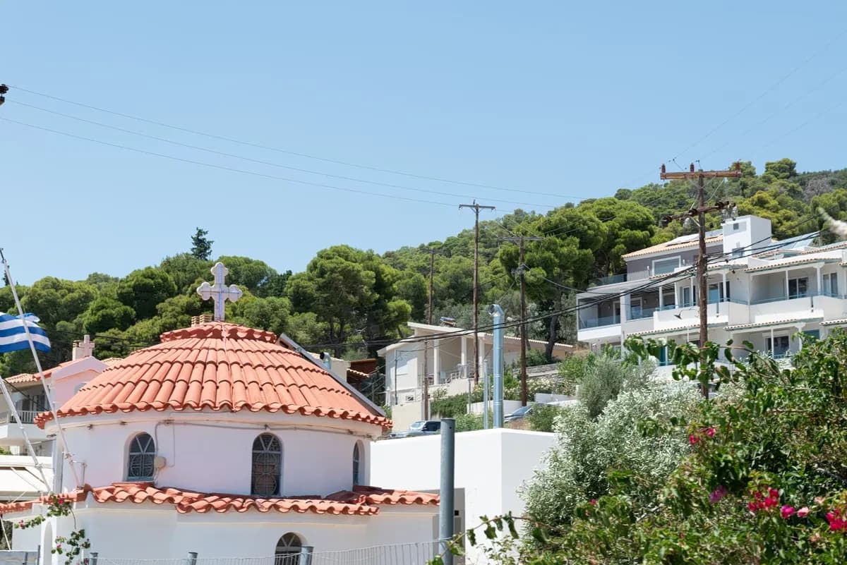 Ο Φιλίπ Πετί περπάτησε σε συρματόσχοινο στους Δίδυμους Πύργους