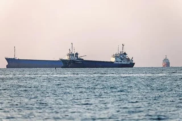 Οι τιμές πετρελαίου πέφτουν λόγω διαπραγματεύσεων Ιράν-Ομάν