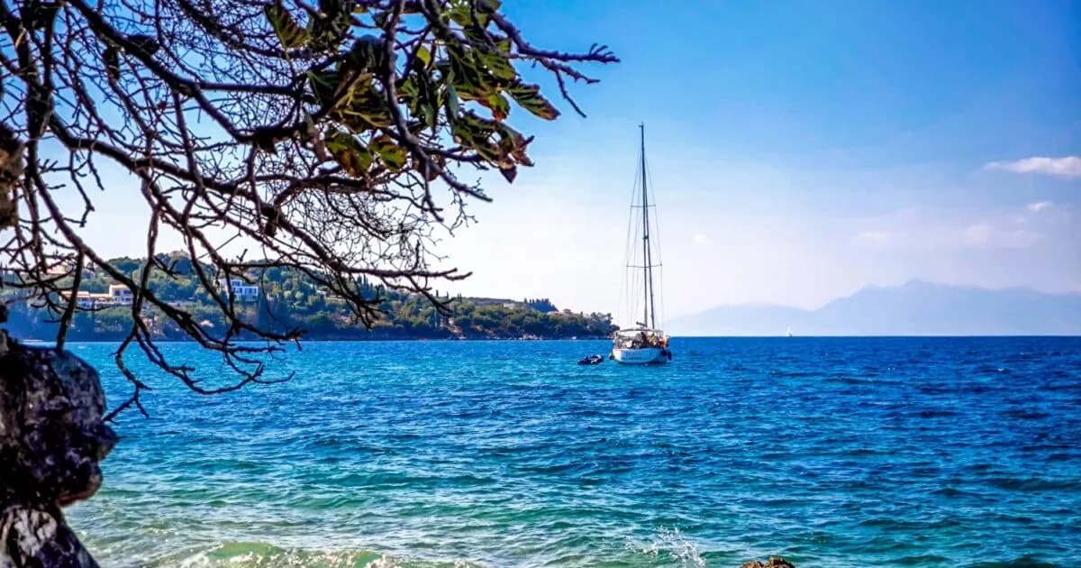 Πυρκαγιά στην Κρήτη: Επιχείρηση κατάσβεσης μέσα σε καύσωνα