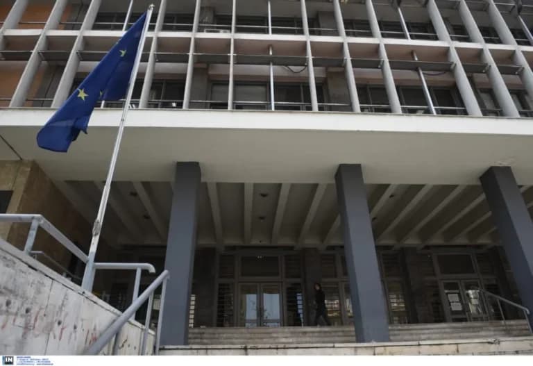 Ο 48χρονος αστυνομικός στο Αυτόφωρο για ενδοοικογενειακή βία