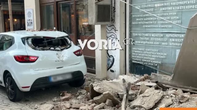 Θεσσαλονίκη: Κατέρρευσε μπαλκόνι στο κέντρο της πόλης