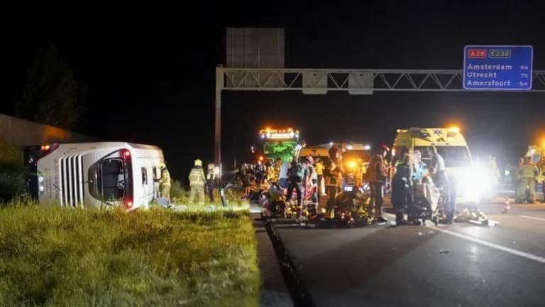 Λεωφορείο με Γερμανούς μαθητές συγκρούστηκε στην Ολλανδία