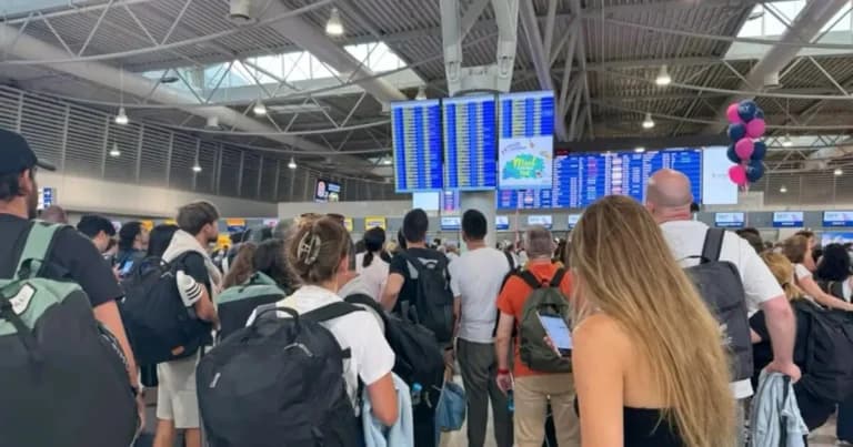 Η επιβατική κίνηση στο αεροδρόμιο της Αθήνας εκτοξεύθηκε