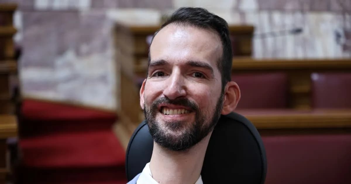 Ο Κυμπουρόπουλος μιλά για τον θεσμό Προσωπικού Βοηθού