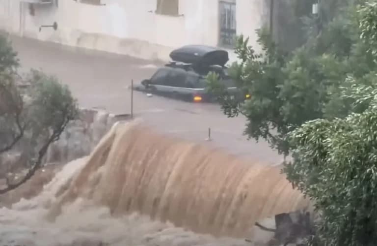 Ισχυρό μπουρίνι πλήττει τη Μάνη το Σάββατο 15 Αυγούστου