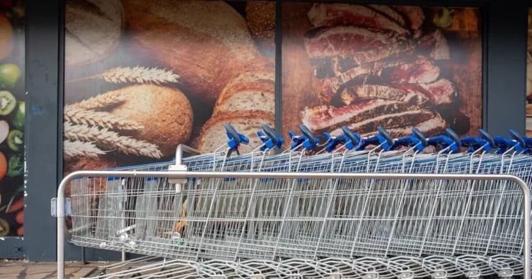 Ο πληθωρισμός στην Ελλάδα υποχώρησε στο 2,7% τον Ιούλιο