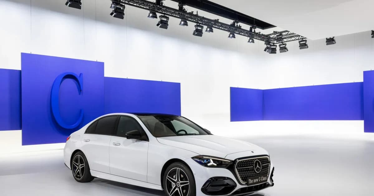 Η Mercedes λανσάρει τη νέα C-Class με τεχνητή νοημοσύνη