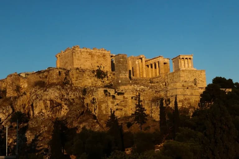 Η ΕΛΑΣ αμφισβητεί τις συμβάσεις του ΟΔΑΠ για την Ακρόπολη