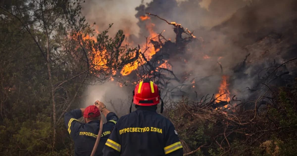 Ο κίνδυνος πυρκαγιάς χτυπά κόκκινο σε Κρήτη και Ρόδο