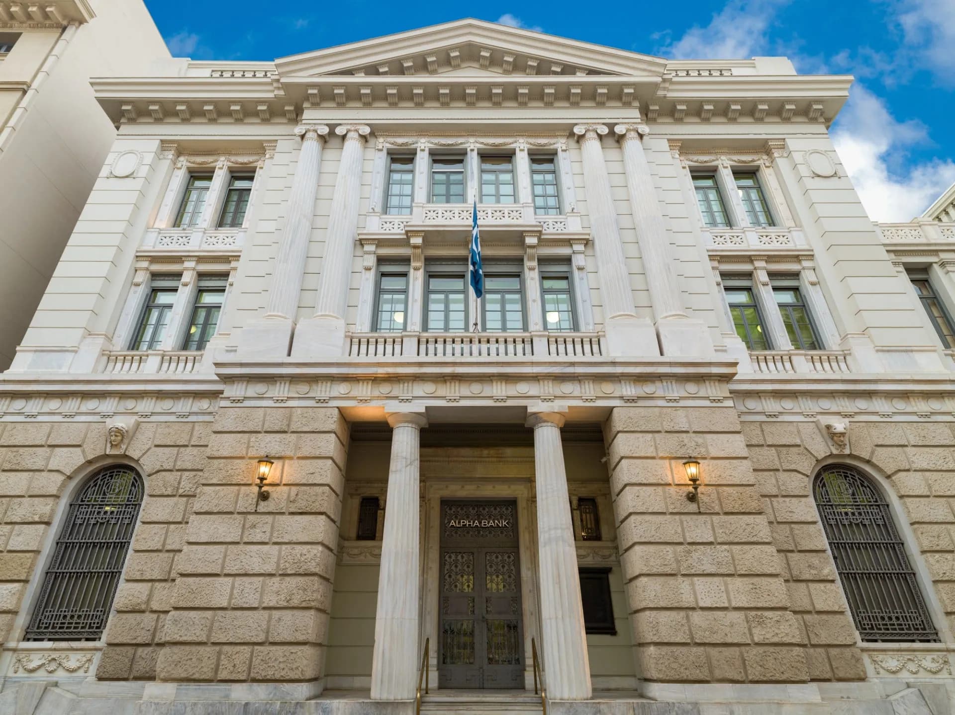 Η κεφαλαιοποίηση της Alpha Bank ξεπερνά τα 10 δισ. ευρώ