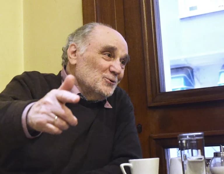 Η κηδεία του Στέλιου Ράμφου δημοσία δαπάνη στο Χαλάνδρι