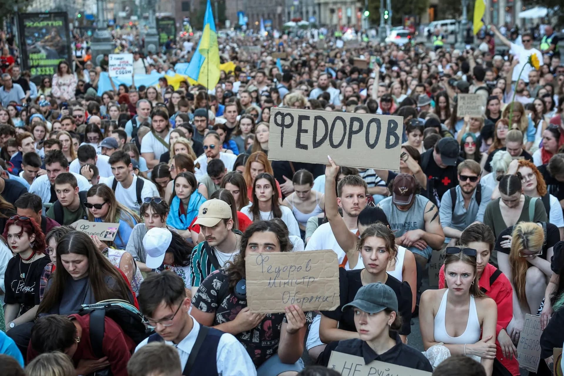 Χιλιάδες ζητούν την επιστροφή του Φέντοροφ στο Κίεβο