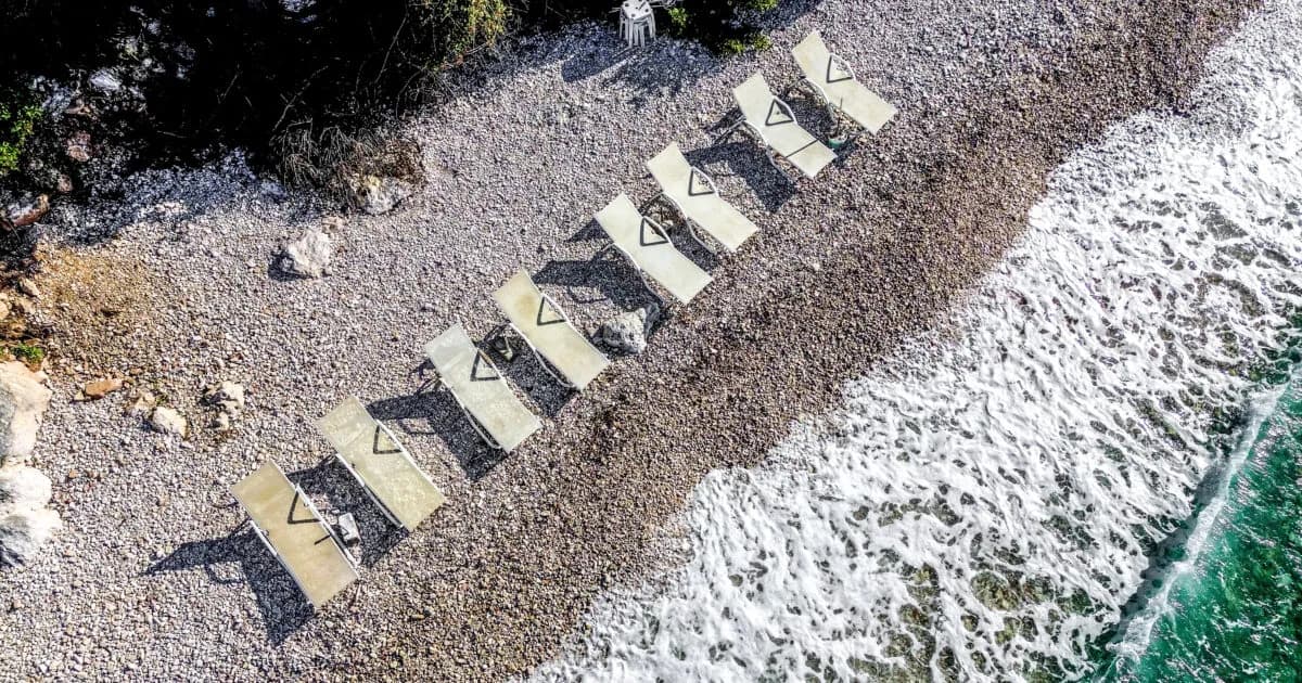 Πρόστιμα σε παραλίες: 390.000 ευρώ σε καντίνες στη Ρόδο