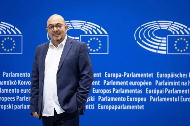 Ο Κιζίλγιουρεκ ζητά συγγνώμη για τις δολοφονίες στη Δερύνεια