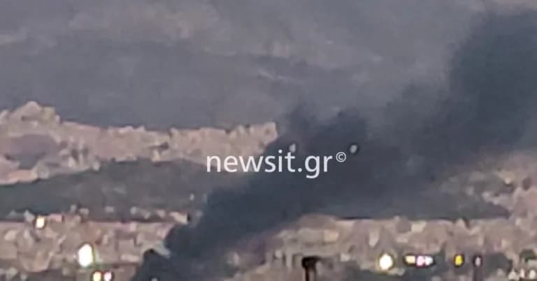 Η φωτιά στο Αιγάλεω κοντά στο γήπεδο του Παναθηναϊκού