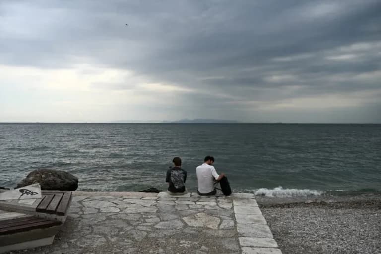Ισχυροί άνεμοι και ζέστη έως 38 βαθμούς το Σάββατο