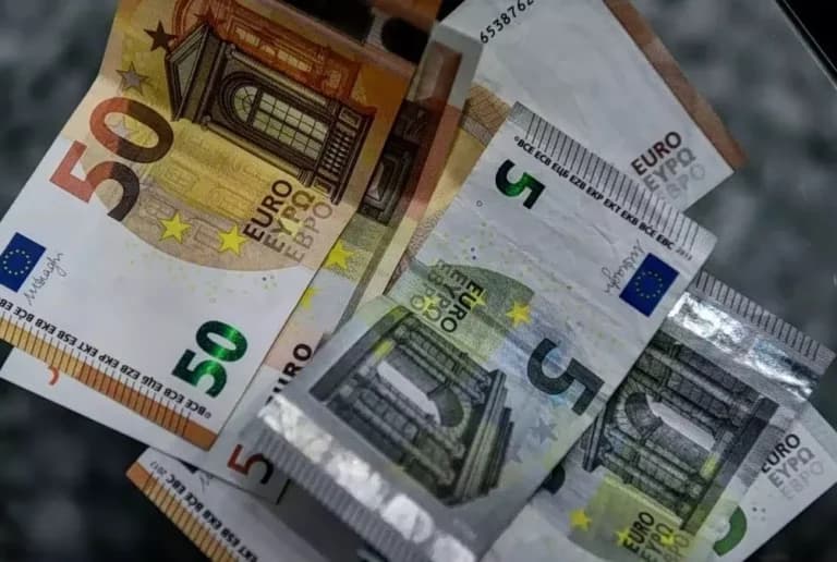 Πληρωμές ΕΦΚΑ και ΔΥΠΑ: Ποιοι θα πληρωθούν έως τις 14 Αυγούστου