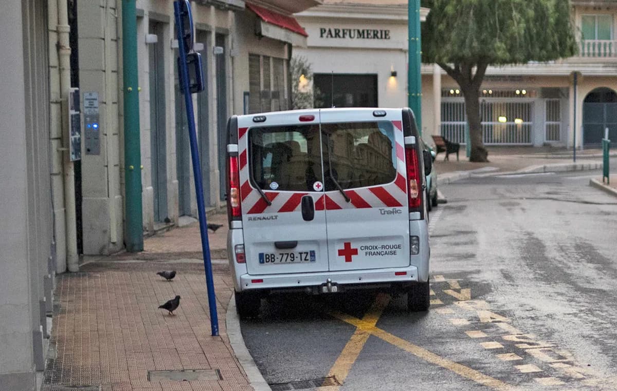 Επίθεση με αυτοκίνητο στην Καν: δύο νεκροί, δεκάδες τραυματίες