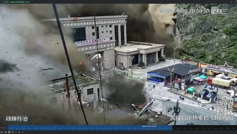 Οι πλημμύρες στο Νεπάλ: 17 νεκροί, εκατοντάδες αγνοούμενοι