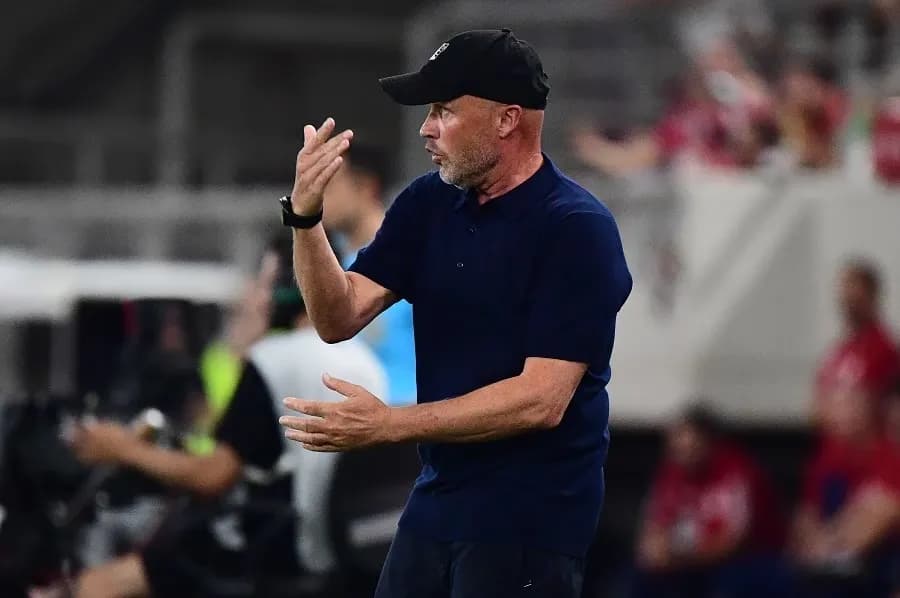 Ο Σρόιντερ μετά το 0-0: «Είμαστε το φαβορί κόντρα στον Ολυμπιακό»